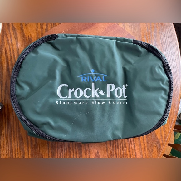 BRAND NEW Rival Crockpot Stoneware Slow Cooker Carrying Case - Oval - Insulated - Picture 1 of 7